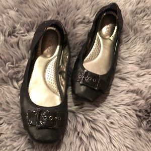 Me Too Women’s ballet flat size 10